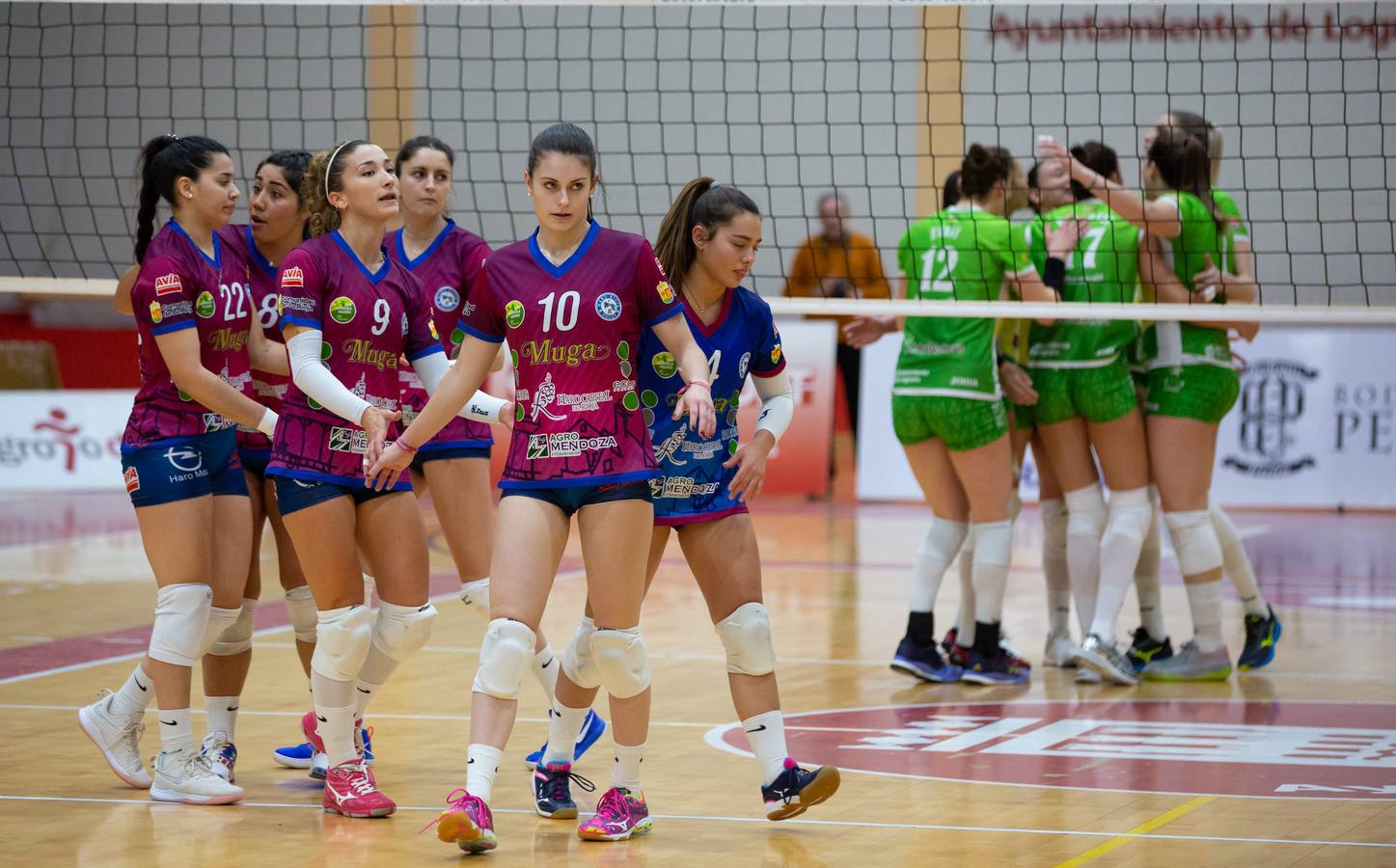 Las logroñesas vencen al OSACC Haro Rioja Voley con un 3-0 liderado por la capitana Dani y que les afianza en el liderato de la Liga Iberdrola