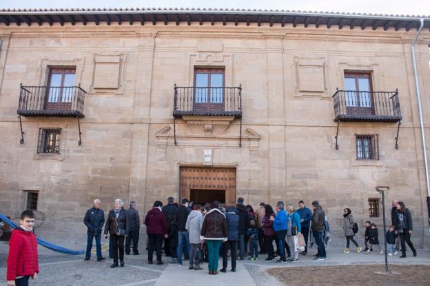 Las visitas guiadas a la Cárcel Real han tenido mucho éxito. ::