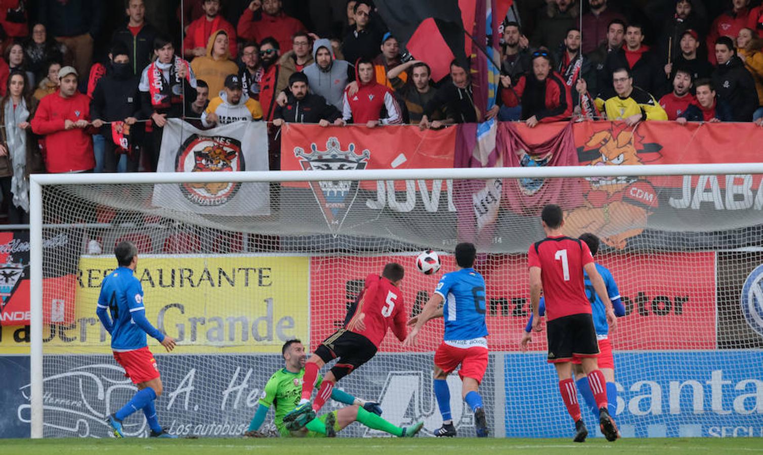 Cerca de un millar de aficionados riojanos acudieron ayer a Anduva para disfrutar con la UDL. La derrota (1-0) en casa del Mirandés no anuló las buenas esperanzas de este equipo y de su afición para la temporada. 