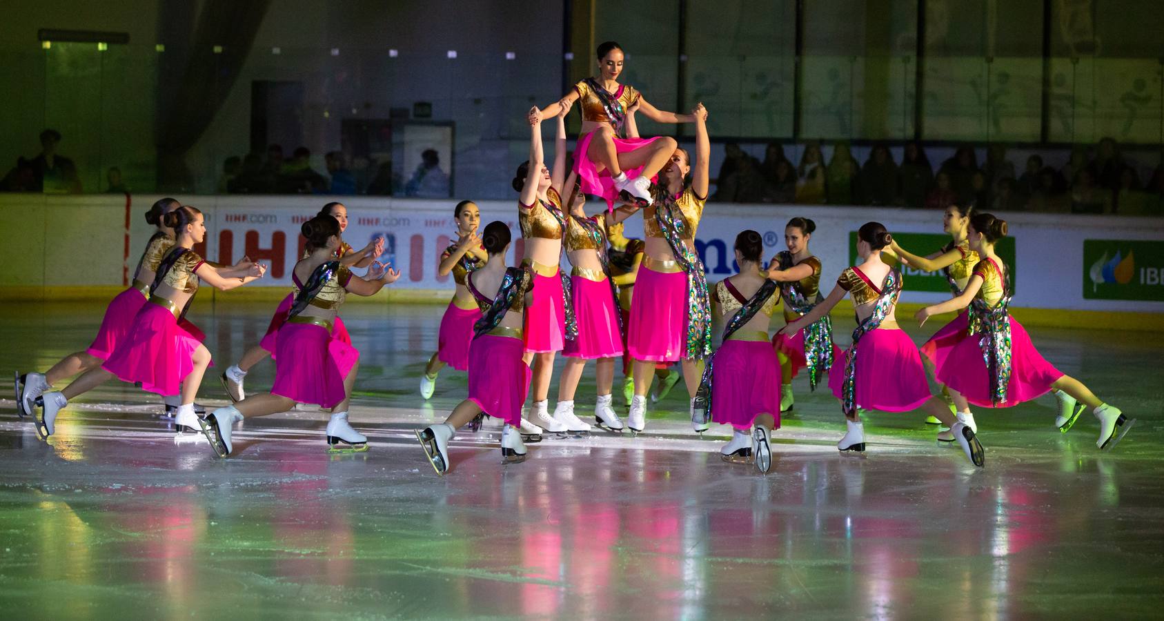 El patinador madrileño llenó Lobete para su exhibición de despedida.