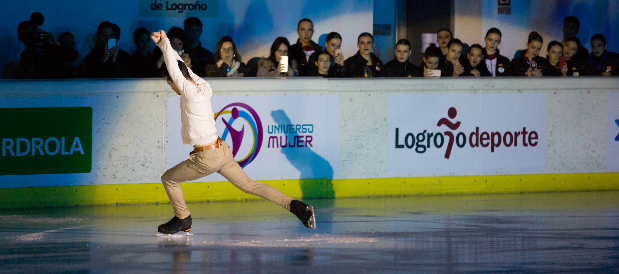 El patinador madrileño llenó Lobete para su exhibición de despedida.