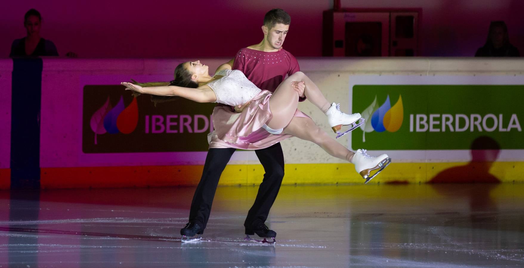 El patinador madrileño llenó Lobete para su exhibición de despedida.