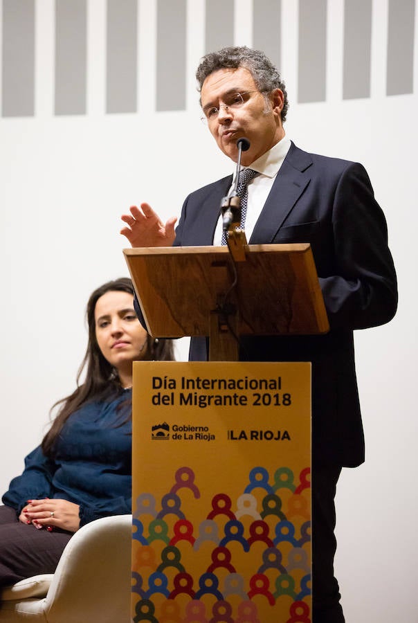 La Biblioteca de La Rioja acogió una jornada de sensibilización con motivo del Día Internacional del Migrante