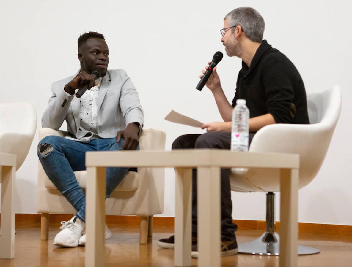 La Biblioteca de La Rioja acogió una jornada de sensibilización con motivo del Día Internacional del Migrante