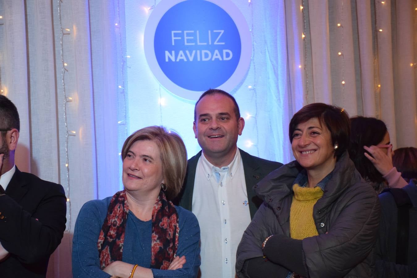 El PP celebra la Navidad brindando con Rioja en la cafetería del Ayuntamiento de Logroño.