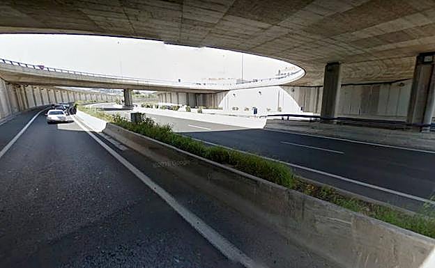 Lugar aproximado del accidente en la LO-20 bajo el anillo que une Logroño con el barrio de La Estrella. 