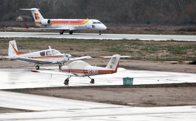 Pistas del aeropuerto de Agoncillo.