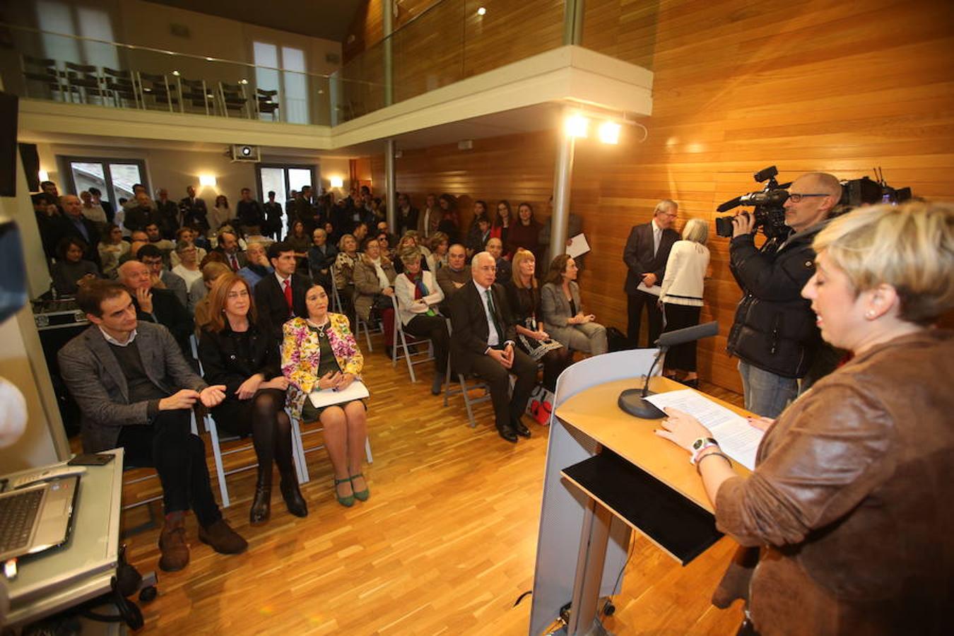 Los periodistas de Diario LA RIOJA Pablo García y Pilar Hidalgo han sido los ganadores del VI Premio José Lumbreras por sus trabajos sobre ETA y el Camero Viejo