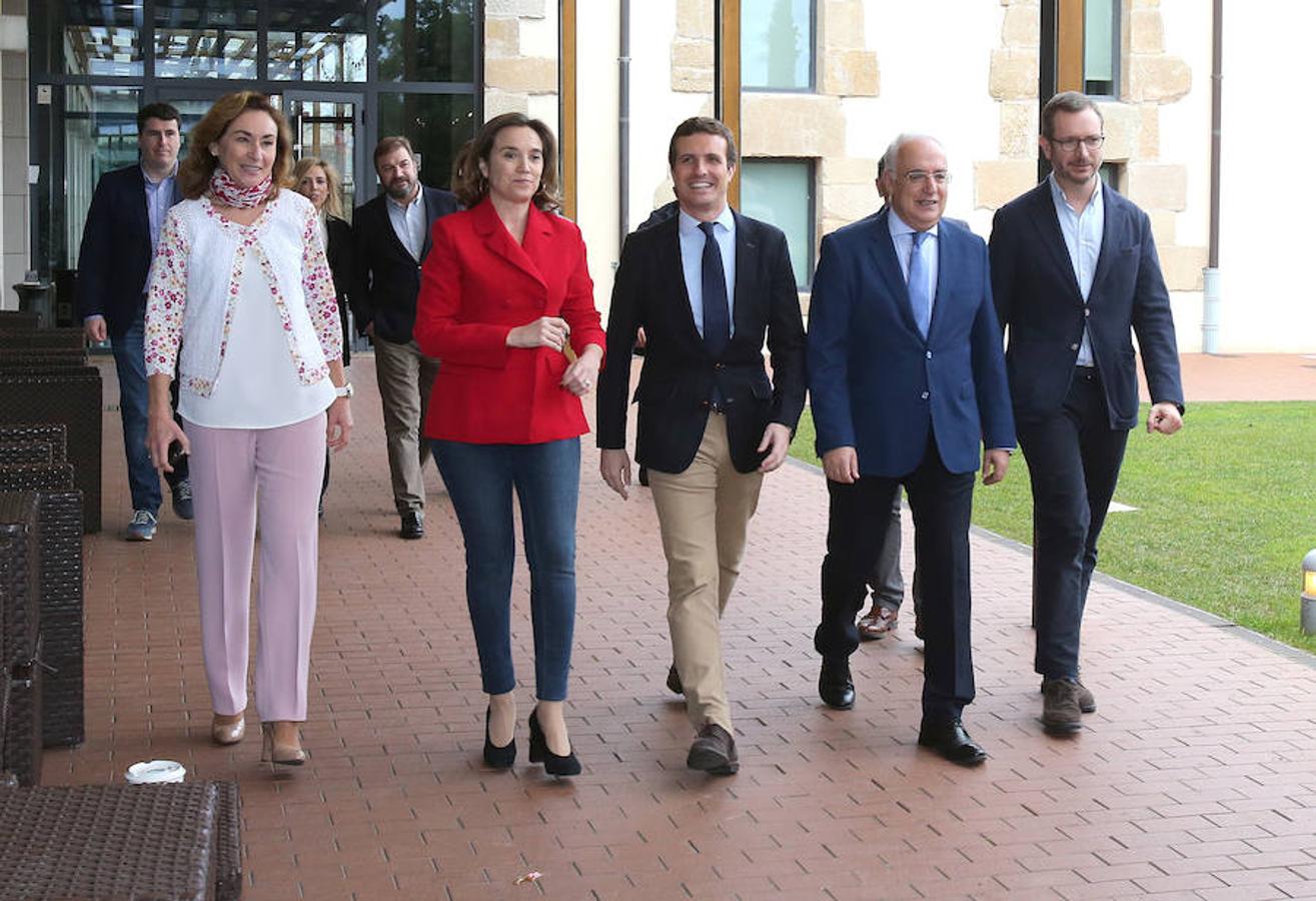 El presidente del PP presentó a José Ignacio Ceniceros y Cuca Gamarra como candidatos a presideir el Gobierno de La Rioja y la alcaldía de Logroño en el que puede catalogarse como primer acto de campaña de los populares para las elecciones del 2019