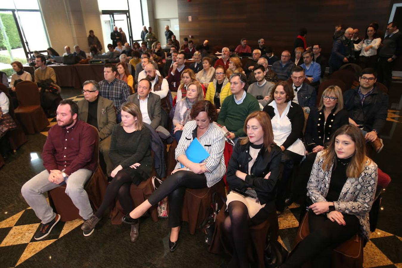 El presidente del PP presentó a José Ignacio Ceniceros y Cuca Gamarra como candidatos a presideir el Gobierno de La Rioja y la alcaldía de Logroño en el que puede catalogarse como primer acto de campaña de los populares para las elecciones del 2019