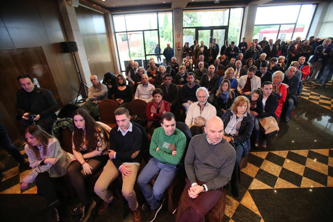 El presidente del PP presentó a José Ignacio Ceniceros y Cuca Gamarra como candidatos a presideir el Gobierno de La Rioja y la alcaldía de Logroño en el que puede catalogarse como primer acto de campaña de los populares para las elecciones del 2019