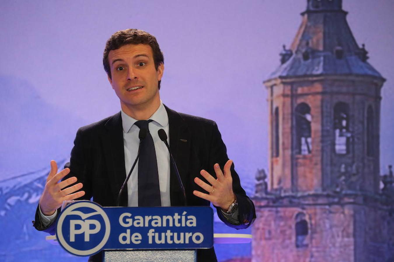 El presidente del PP presentó a José Ignacio Ceniceros y Cuca Gamarra como candidatos a presideir el Gobierno de La Rioja y la alcaldía de Logroño en el que puede catalogarse como primer acto de campaña de los populares para las elecciones del 2019