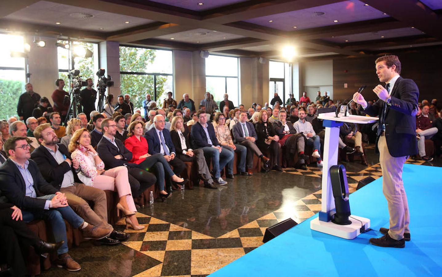 El presidente del PP presentó a José Ignacio Ceniceros y Cuca Gamarra como candidatos a presideir el Gobierno de La Rioja y la alcaldía de Logroño en el que puede catalogarse como primer acto de campaña de los populares para las elecciones del 2019