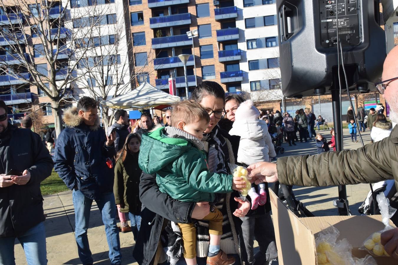 El barrio logroñés celebra una «nochevieja» con anticipación para los más pequeño