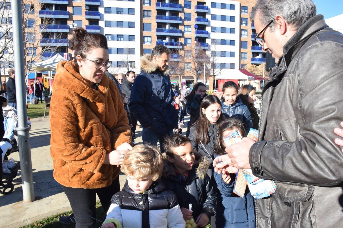 El barrio logroñés celebra una «nochevieja» con anticipación para los más pequeño