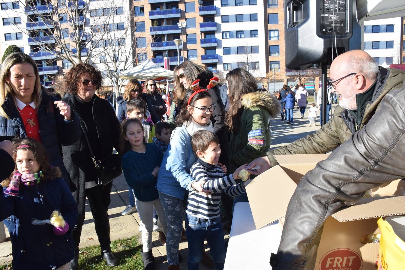 El barrio logroñés celebra una «nochevieja» con anticipación para los más pequeño