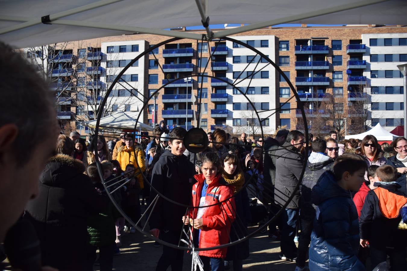 El barrio logroñés celebra una «nochevieja» con anticipación para los más pequeño