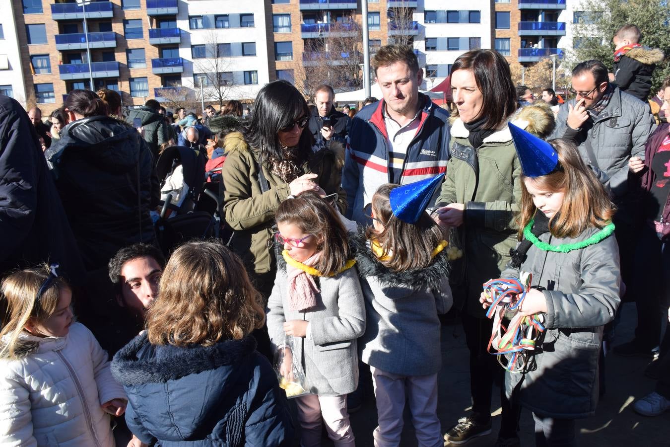 El barrio logroñés celebra una «nochevieja» con anticipación para los más pequeño