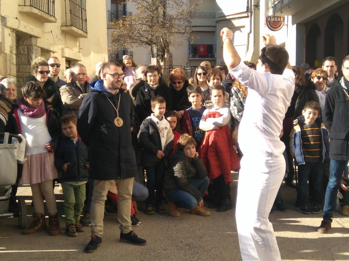 Baile a cargo del mayordomo de los Hermanos del Niños, Gonzalo Pérez Jiménez.