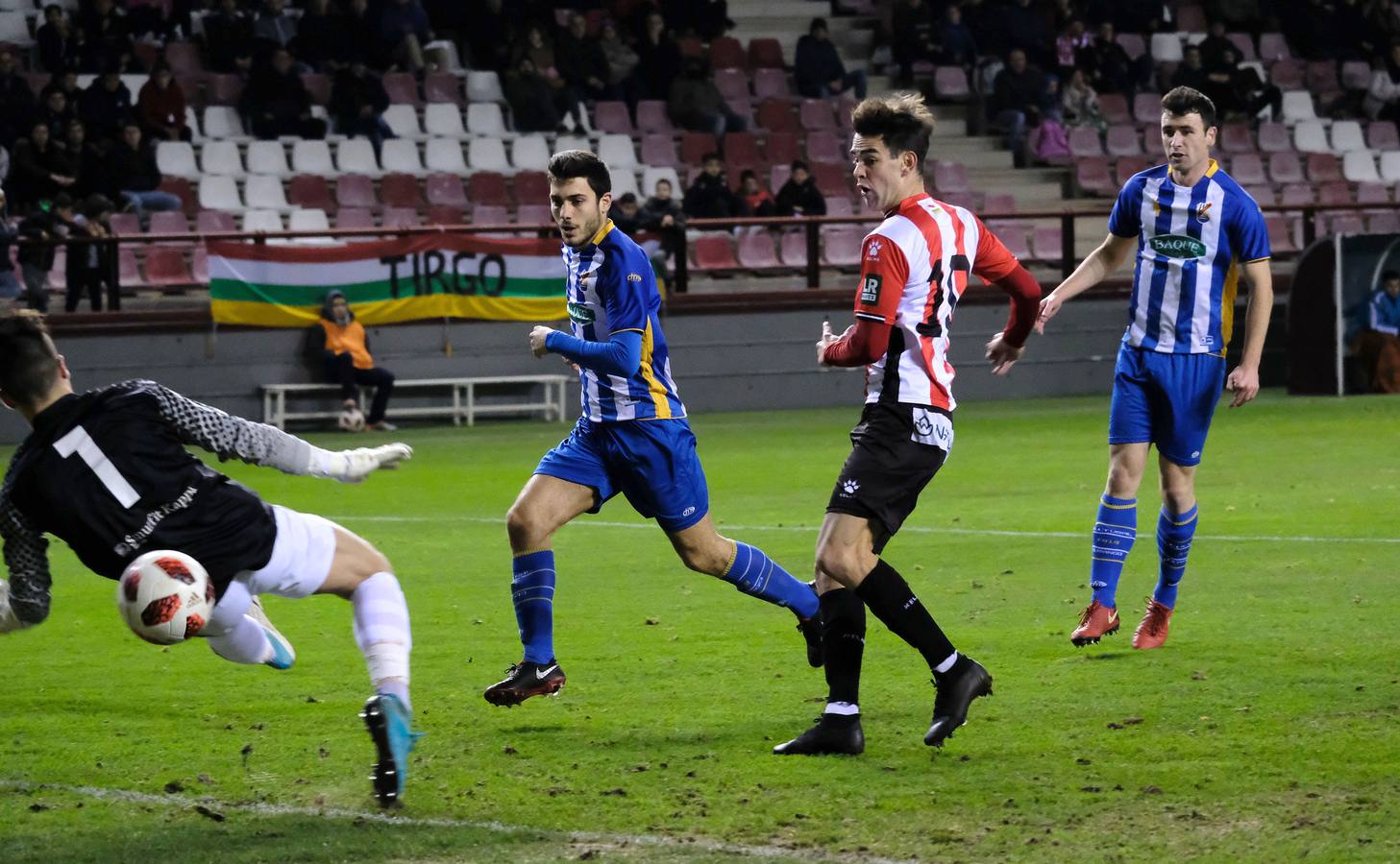La UDL gana al Durango con un tempranero gol de Víctor López