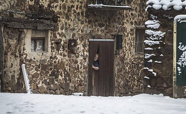 La mañana fue heladora en toda la sierra riojana. 