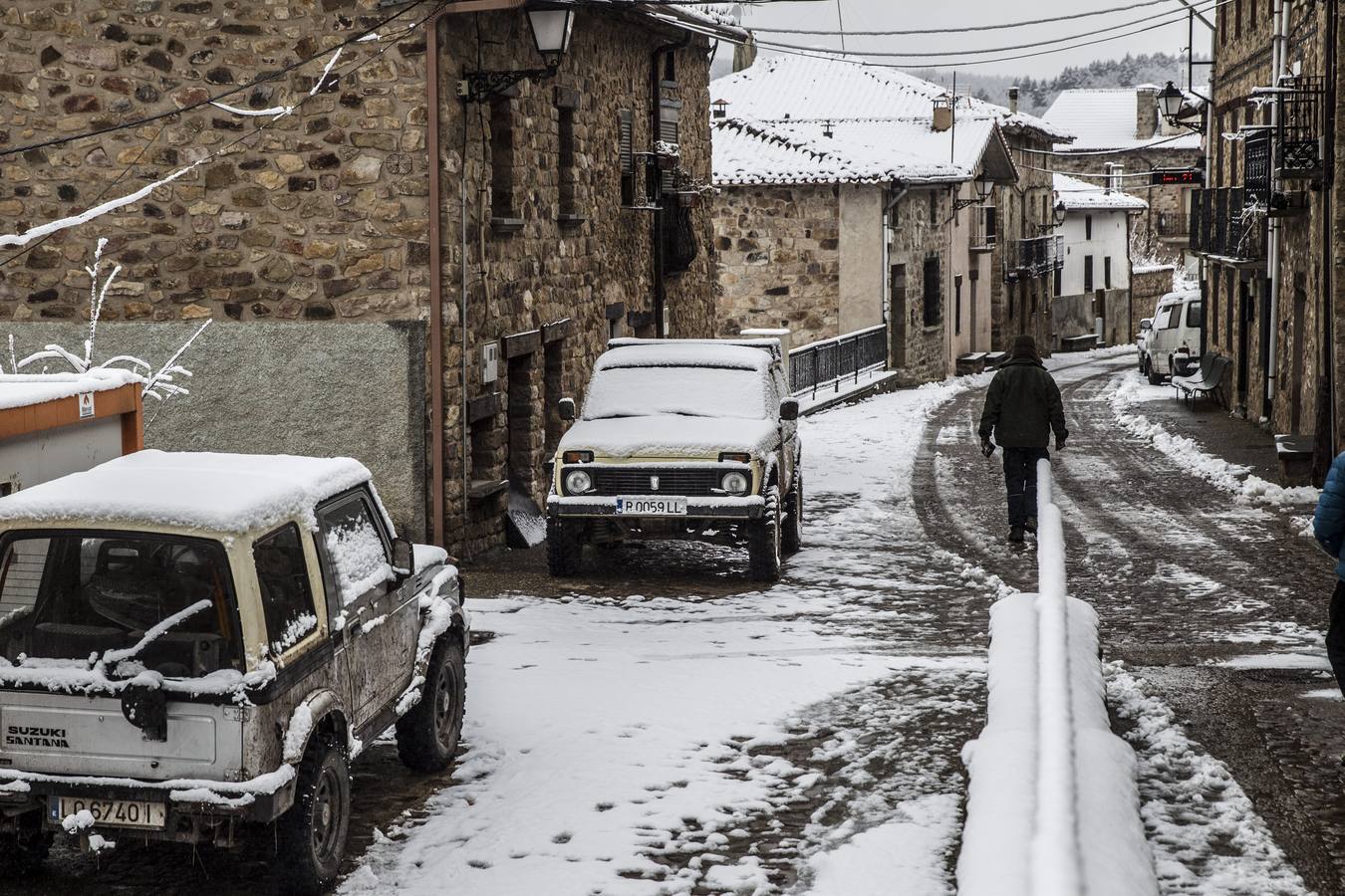 Fotos: La sierra riojana, cubierta por la nieve