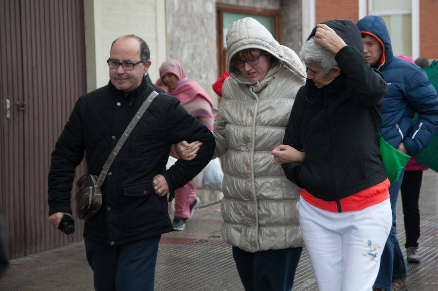 A pesar del tiempo desapacible, los ciudadanos se unieron a la iniciativa en Logroño