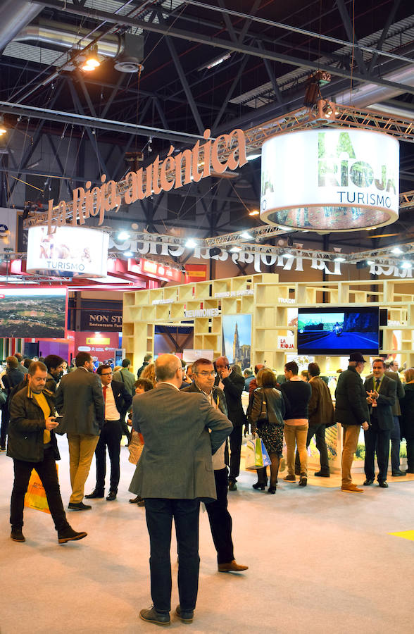 Viniegra de Arriba y Viniegra de Abajo tuvieron su protagonismo por sus distinciones de pueblos más bonitos y el Cooking Team realizó una demostración en este tercer día