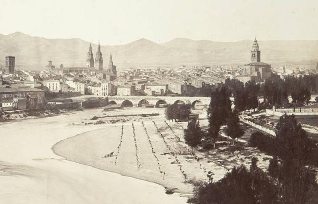 Vista de Logroño desde la falda del monte Cantabria. 