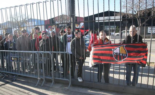 Concentración de aficionados del Reus Deportiu.