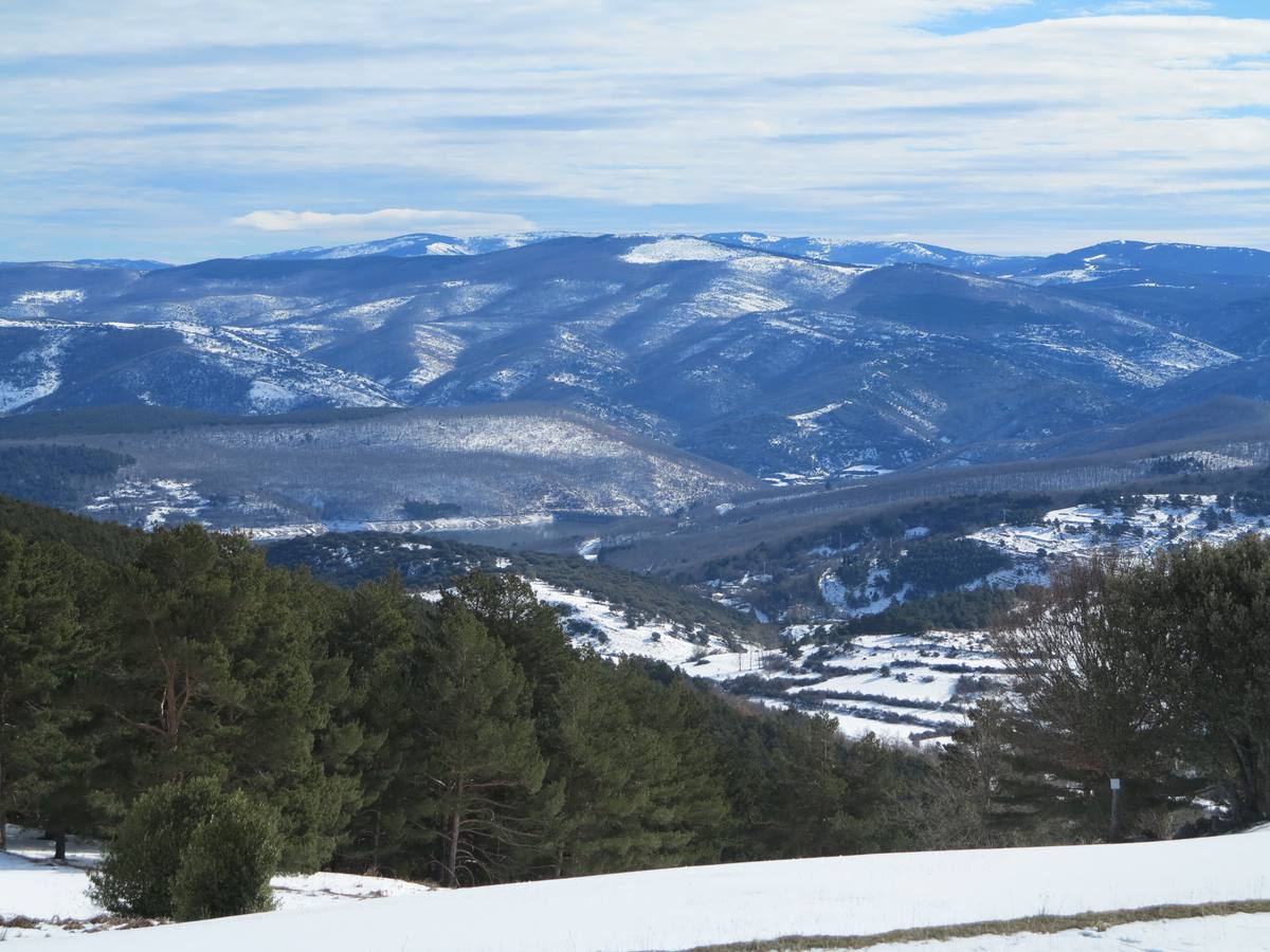 Después de un fin de semana de nieve y frío, El Rasillo comienza la semana con sol y deja unas preciosas imágenes