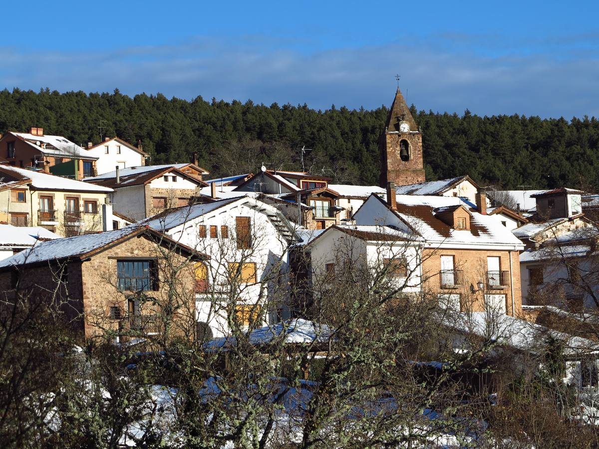 Después de un fin de semana de nieve y frío, El Rasillo comienza la semana con sol y deja unas preciosas imágenes