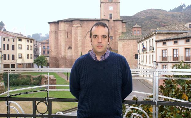 Olarte critica a Mendiola por su moción en el Senado para ubicar un parador en Santa María la Real