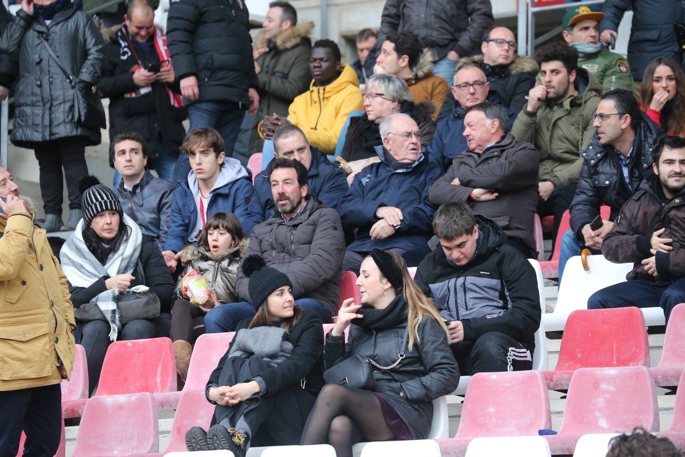 Fotos: El derbi riojano: el ambiente en Las Gaunas