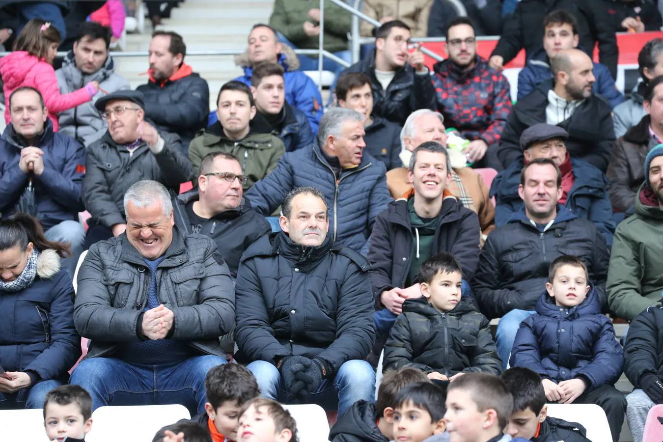 Fotos: El derbi riojano: el ambiente en Las Gaunas