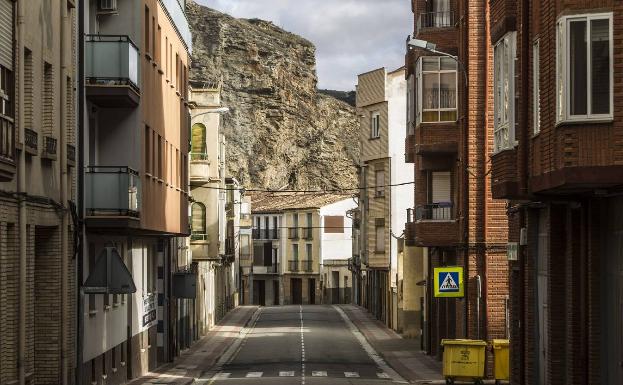 Una de las calles de la localidad de Cervera 