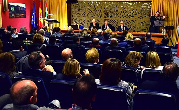 El colegio de Veterinarios, durante la celebración de su aniversario en 2016. 