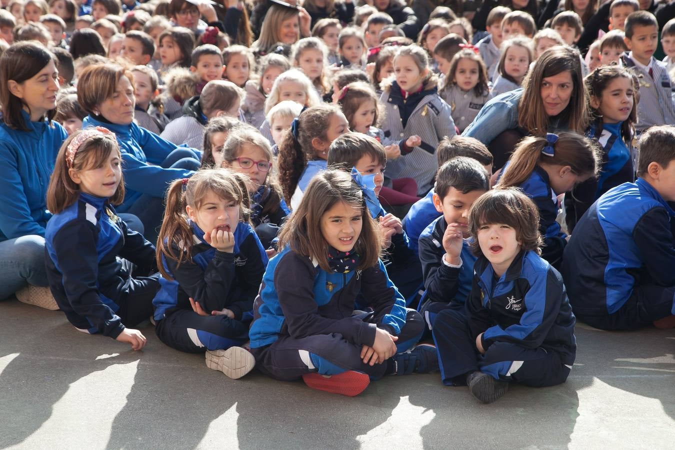 Fotos: Actos del Día Internacional del Cáncer Infantil en Jesuítas de Logroño