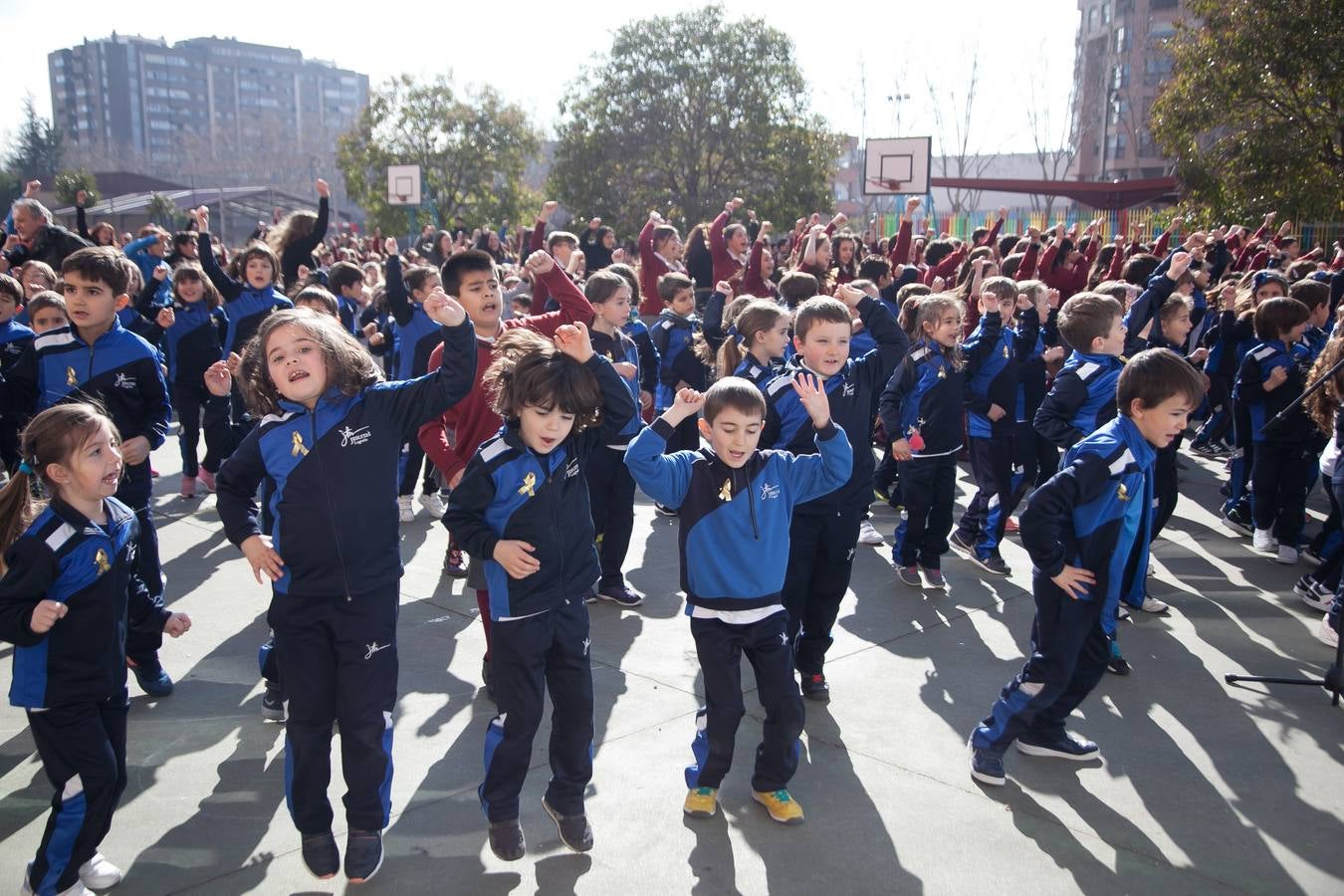 Fotos: Actos del Día Internacional del Cáncer Infantil en Jesuítas de Logroño