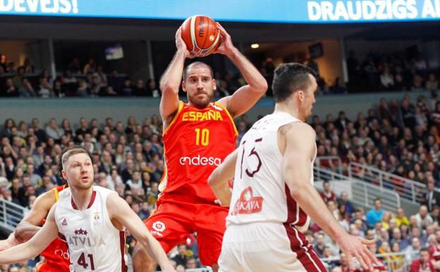 Quino Colom, durante el partido contra Letonia en Riga. 