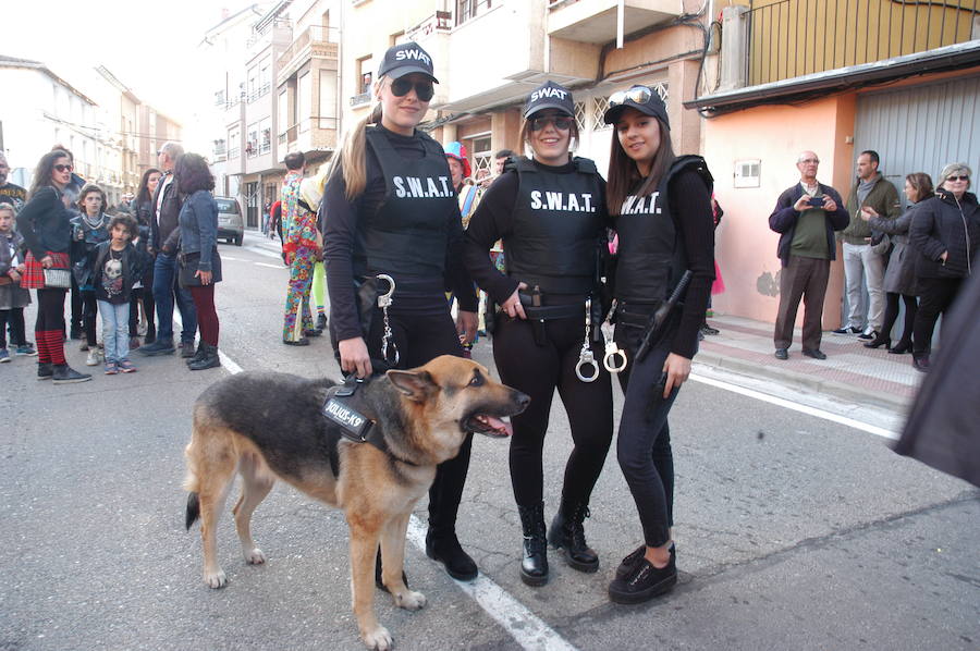 Imaginación y participación. Los carnavales de Cervera merecen una visita como se puede ver en las imágenes.