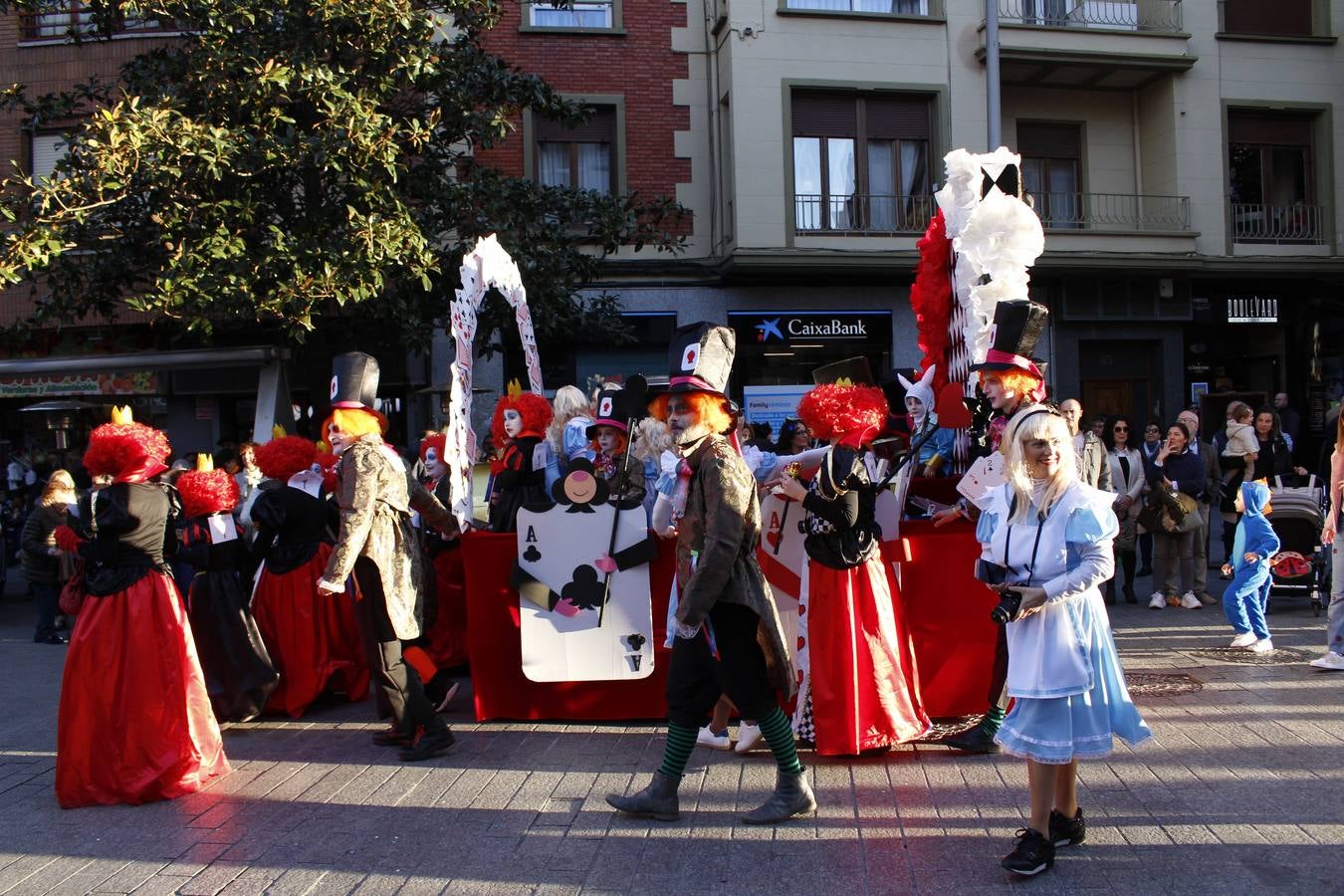 Los arnedanos se lanzaron a la calle para disfrutar del Carnaval