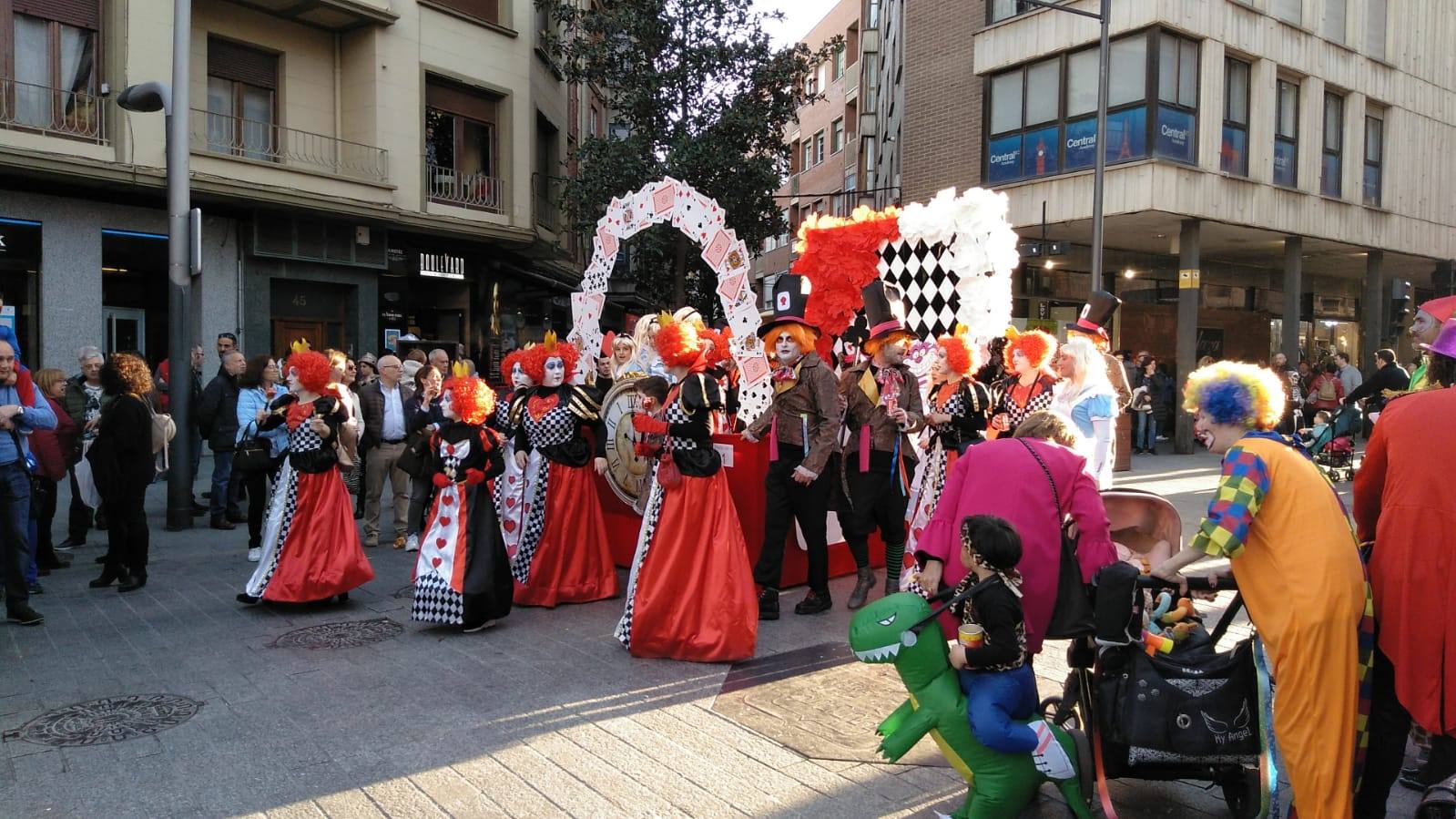 Los arnedanos se lanzaron a la calle para disfrutar del Carnaval