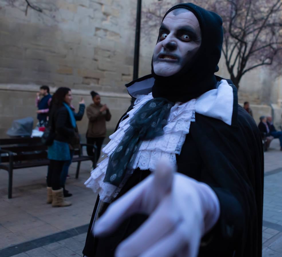 El Carnaval finaliza en Logroño con la Quema en la Plaza del Mercado, donde no faltó el concurso de lloros entre el público