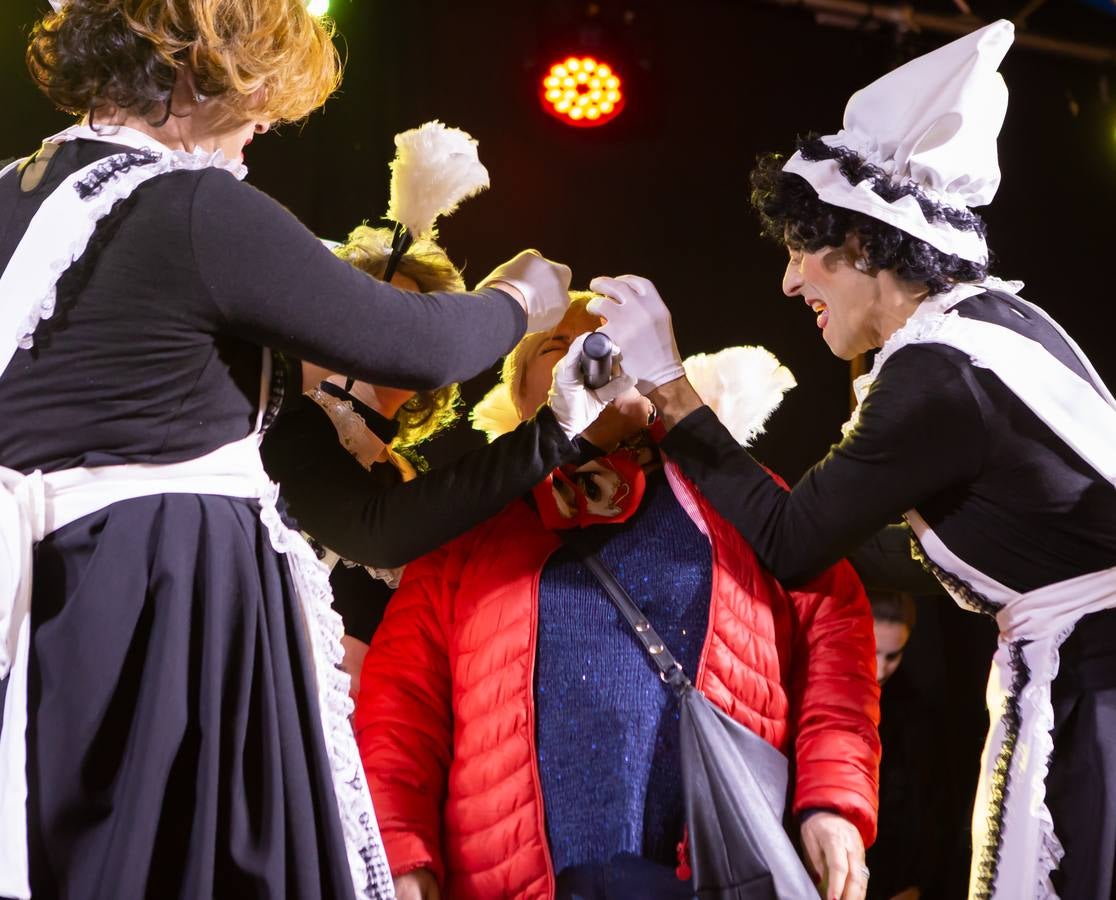 El Carnaval finaliza en Logroño con la Quema en la Plaza del Mercado, donde no faltó el concurso de lloros entre el público