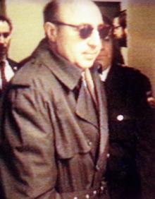 Imagen secundaria 2 - Roldán, junto a Aragón y Urralburu en el juicio de la «trama navarra», en una visita a Logroño y tras su detención.