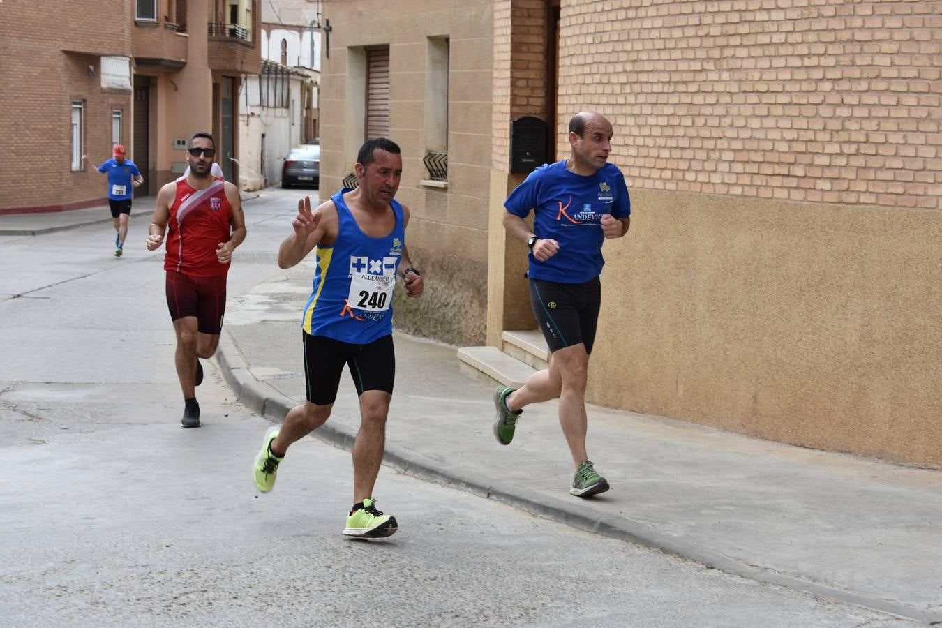 Fotos: XIV carrera popular Enoturismo de Aldeanueva de Ebro (adultos)