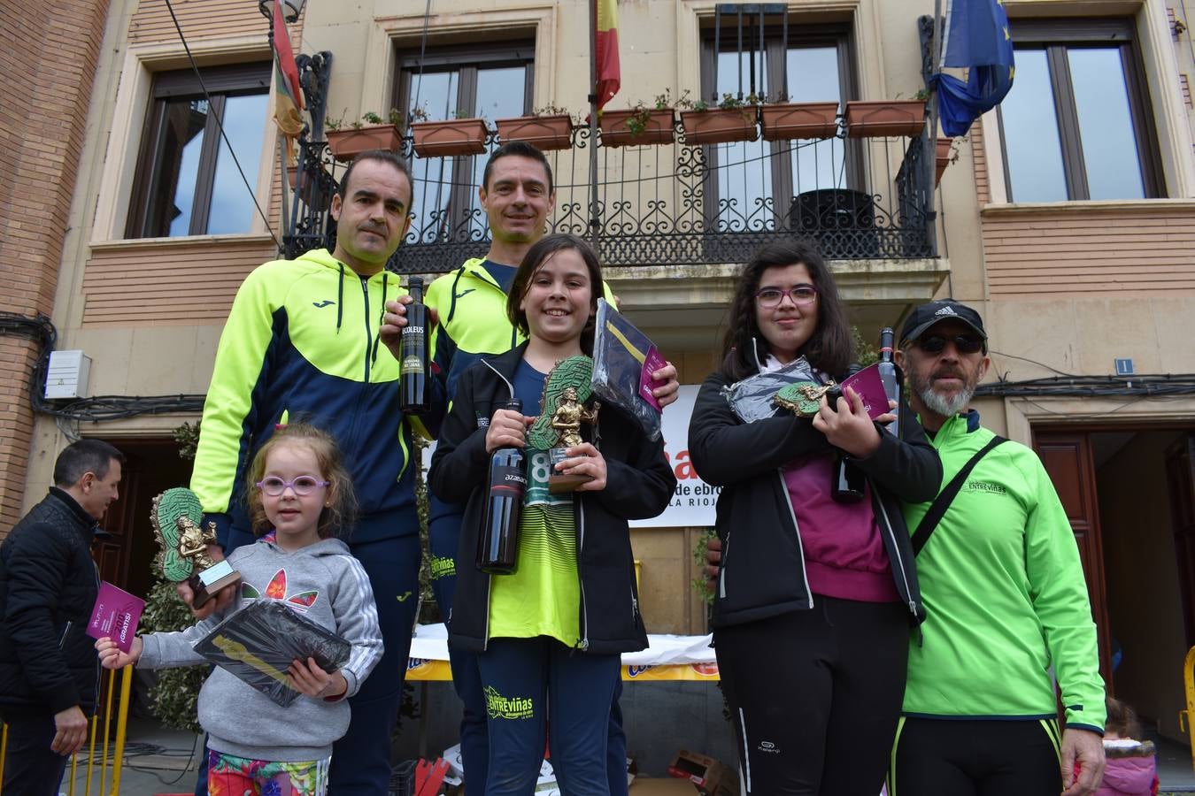 Fotos: XIV carrera popular Enoturismo de Aldeanueva de Ebro (adultos)