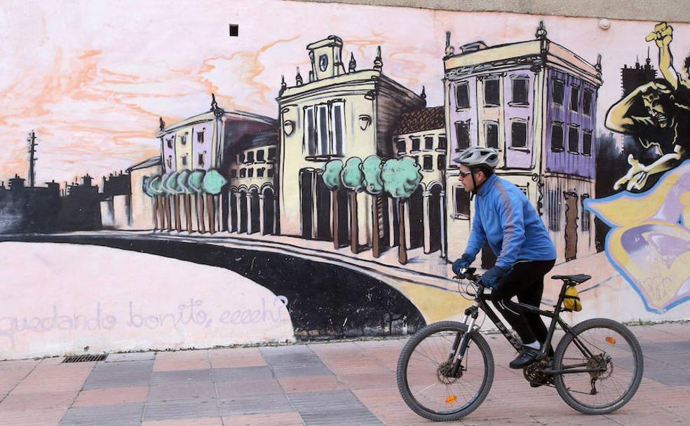 Grafiti que recrea la vieja estación de la hoy también desaparecida plaza de Europa. 