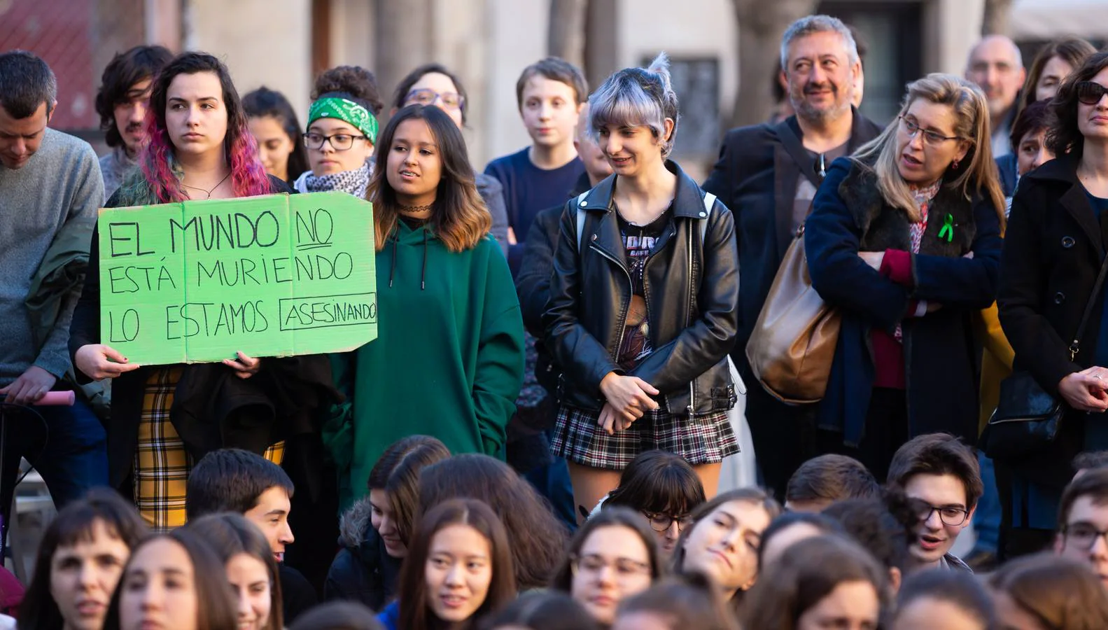 El 15M Climático ha reunido a varios centenares de personas en su primera cita